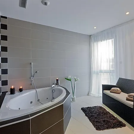 Motas 3* Saint-Cyprien (Pyrenees-Orientales)
